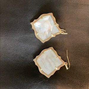 Kendra Scott “Kirsten” drop earrings